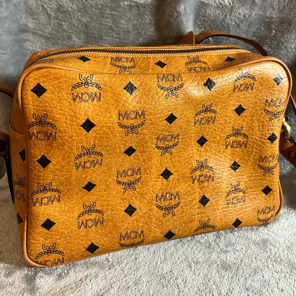 MCM Camera Bag - Picture 8 of 15